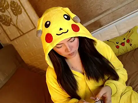 yourdevilsweettsx online show from 02/18/26, 10:00