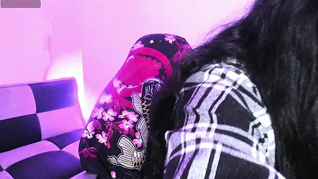 GwenHazel online show from 10/15/25, 11:21