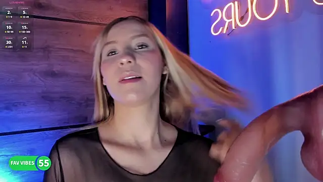 alyamonroe online show from 11/21/25, 10:36