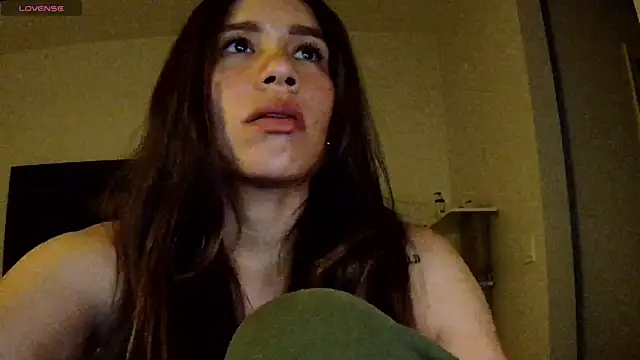 Snapshot of emmablog chatting on 09/12/25, 02:44 emmablog online show from 09/12/25, 02:44