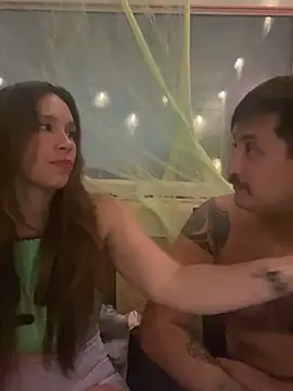 Snapshot of emmablog chatting on 10/16/25, 02:01 emmablog online show from 10/16/25, 02:01