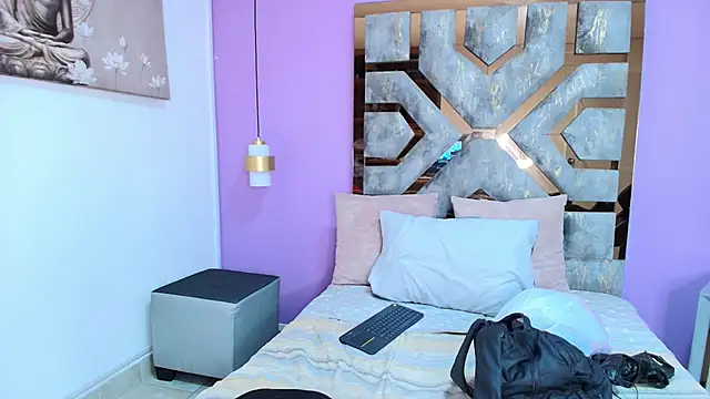 Electra Gosselin online show from 10/24/25, 01:18