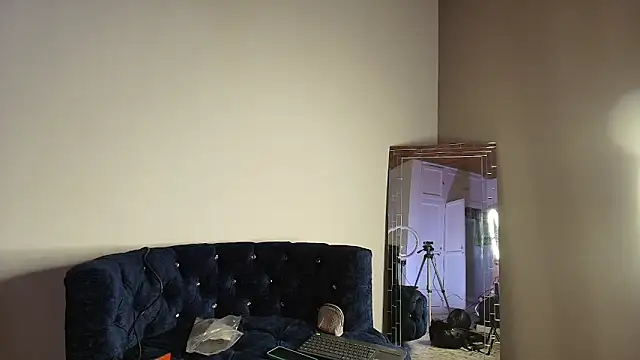 Electra Gosselin online show from 11/08/25, 03:29