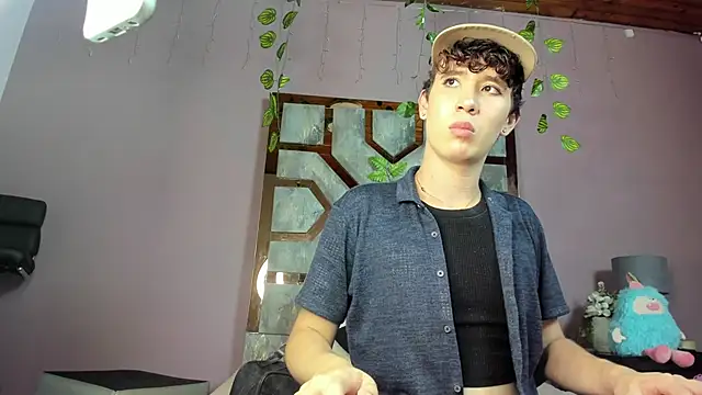 Snapshot of Electra_Gosselin chatting on 04/05/26, 12:19 Electra Gosselin online show from 04/05/26, 12:19