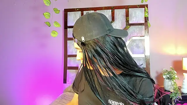 Electra Gosselin online show from 04/29/26, 12:16