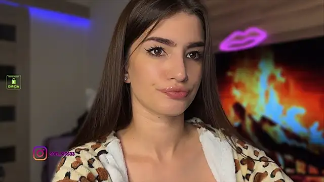 Snapshot of SofI-Play chatting on 09/16/25, 06:53 SofI-Play online show from 09/16/25, 06:53