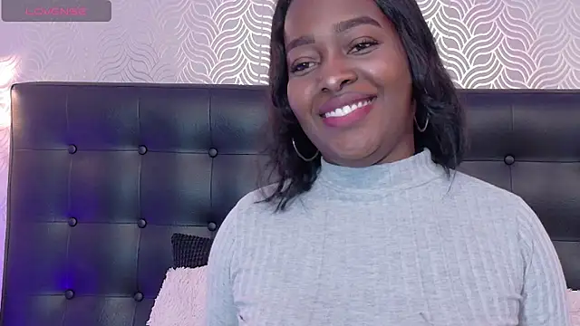 NaiaraMasson  online show from 11/03/25, 12:28