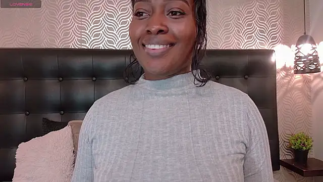 Snapshot of NaiaraMasson_ chatting on 03/09/26, 12:09 NaiaraMasson online show from 03/09/26, 12:09