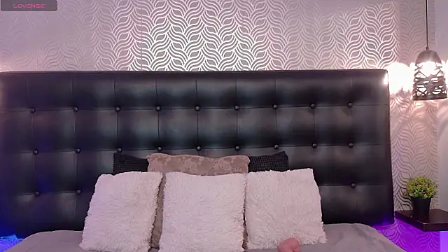 Snapshot of NaiaraMasson_ chatting on 03/14/26, 12:10 NaiaraMasson online show from 03/14/26, 12:10