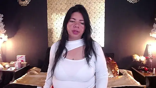 Snapshot of kinky_momm chatting on 04/17/26, 03:26 kinky momm online show from 04/17/26, 03:26