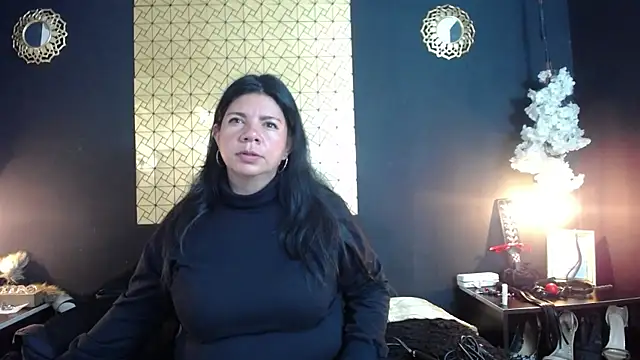 Snapshot of kinky_momm chatting on 05/04/26, 03:52 kinky momm online show from 05/04/26, 03:52
