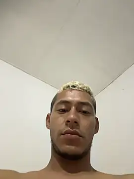 Boy hot- online show from 04/12/26, 10:09