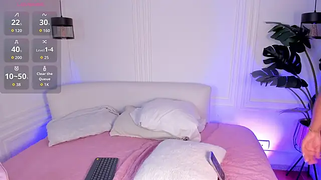 Dafne Hillss online show from 11/27/25, 12:51