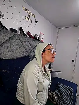 Shantey Laurent online show from 02/01/26, 02:37