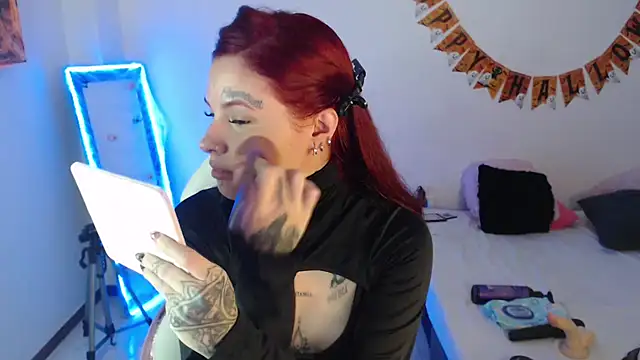 Snapshot of Maddy_Vicius19 chatting on 10/27/25, 10:14 Maddy Vicius19 online show from 10/27/25, 10:14