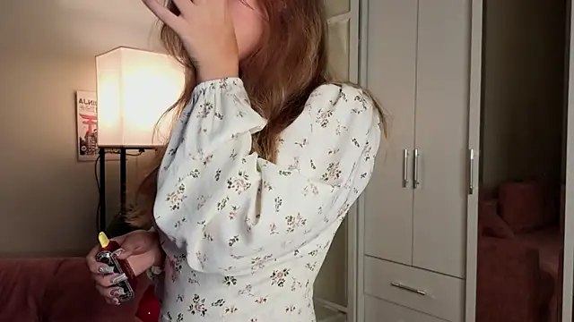 Snapshot of LoveSeekins chatting on 09/18/25, 07:16 LoveSeekins online show from 09/18/25, 07:16