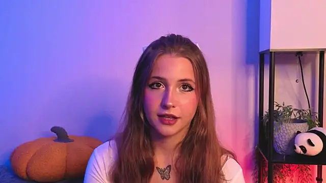 Snapshot of LoveSeekins chatting on 10/12/25, 07:35 LoveSeekins online show from 10/12/25, 07:35