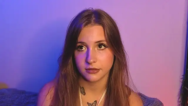 Snapshot of LoveSeekins chatting on 10/18/25, 07:36 LoveSeekins online show from 10/18/25, 07:36