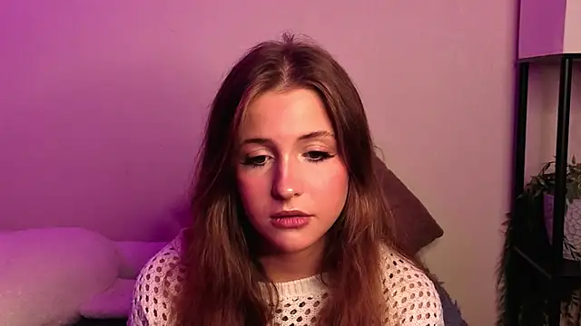 Snapshot of LoveSeekins chatting on 10/19/25, 07:25 LoveSeekins online show from 10/19/25, 07:25