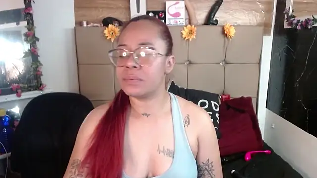 Snapshot of MIA__SPENCER chatting on 03/20/26, 05:40 MIA SPENCER online show from 03/20/26, 05:40