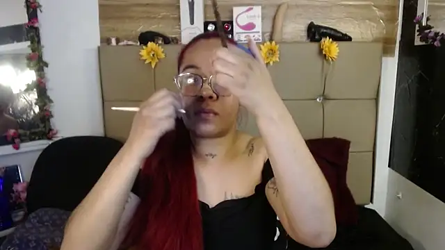 Snapshot of MIA__SPENCER chatting on 03/31/26, 08:20 MIA SPENCER online show from 03/31/26, 08:20