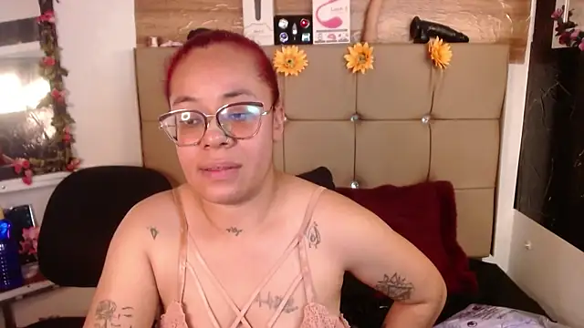 Snapshot of MIA__SPENCER chatting on 04/01/26, 06:05 MIA SPENCER online show from 04/01/26, 06:05