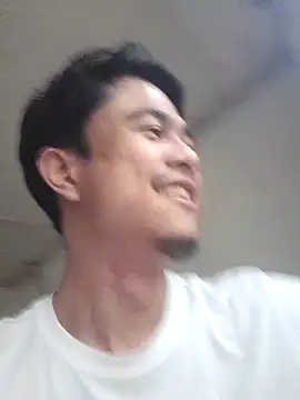 Snapshot of Kim0002 chatting on 09/10/25, 03:06 Kim0002 online show from 09/10/25, 03:06