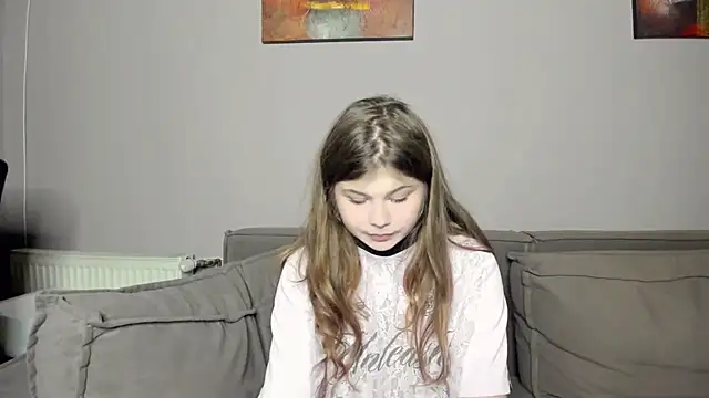 Snapshot of Lilly_Jess chatting on 11/23/25, 07:24 Lilly Jess online show from 11/23/25, 07:24