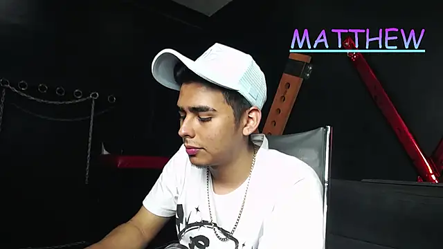 Snapshot of Matthewlodge chatting on 09/24/25, 01:14 Matthewlodge online show from 09/24/25, 01:14