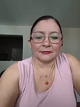 Snapshot of marfil_milf chatting on 06/09/26, 01:56 marfil milf online show from 06/09/26, 01:56
