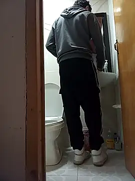 Snapshot of kittymutant99 chatting on 03/25/26, 05:19 kittymutant99 online show from 03/25/26, 05:19