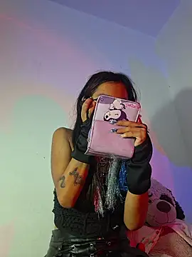 carolinerue online show from 11/10/25, 11:09