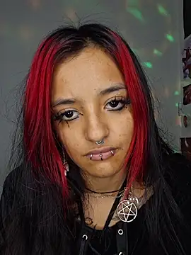 Snapshot of carolinerue chatting on 04/01/26, 07:53 carolinerue online show from 04/01/26, 07:53