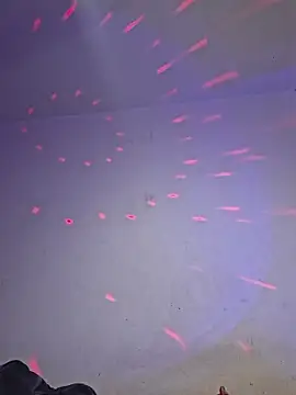 Snapshot of carolinerue chatting on 04/18/26, 11:27 carolinerue online show from 04/18/26, 11:27