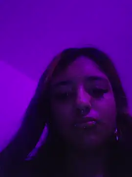 carolinerue online show from 05/04/26, 04:52