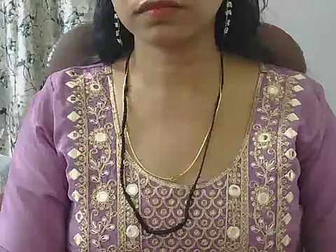 Snapshot of MISS_SOMIYA chatting on 04/12/26, 04:23 MISS SOMIYA online show from 04/12/26, 04:23