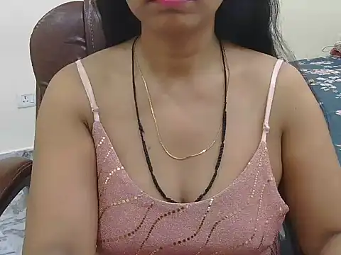 Snapshot of MISS_SOMIYA chatting on 06/21/26, 05:43 MISS SOMIYA online show from 06/21/26, 05:43