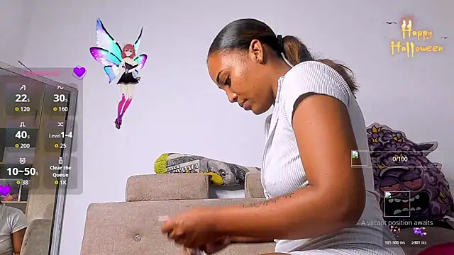 Snapshot of GiuliaCash chatting on 11/11/25, 03:23 GiuliaCash online show from 11/11/25, 03:23