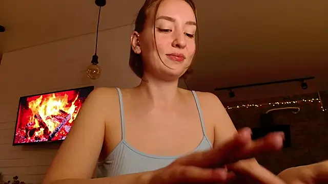 WhitePrincessLuna online show from 10/22/25, 03:12