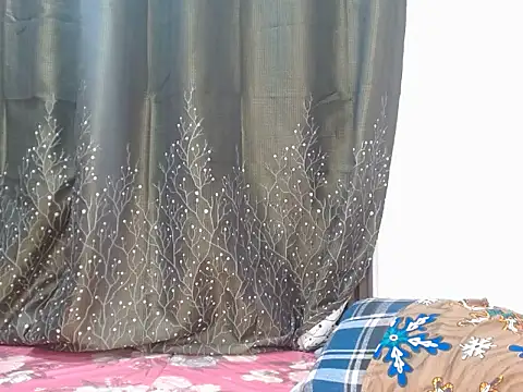 Snapshot of Drive_girl chatting on 11/09/25, 07:01 Drive girl online show from 11/09/25, 07:01