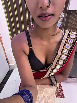 Snapshot of Drive_girl chatting on 03/03/26, 05:52 Drive girl online show from 03/03/26, 05:52