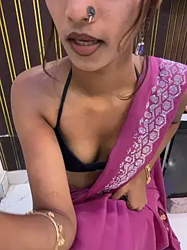 Snapshot of Drive_girl chatting on 03/07/26, 06:27 Drive girl online show from 03/07/26, 06:27