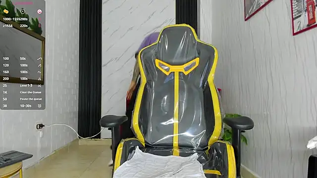 xKevyn online show from 10/21/25, 12:28