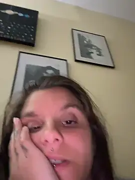 Brutecia2002 online show from 04/18/26, 07:07