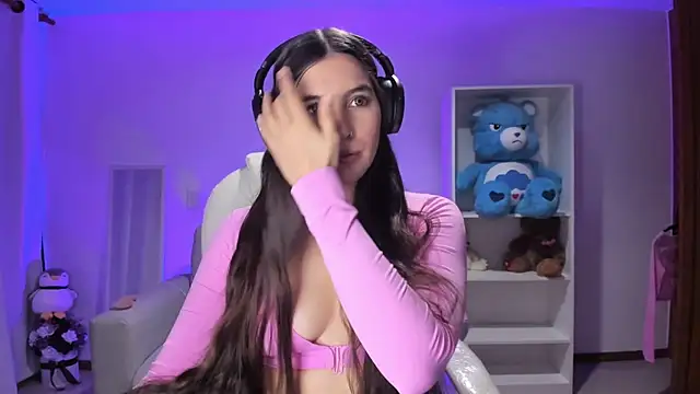 Snapshot of _wdreamgirl chatting on 11/06/25, 07:31 wdreamgirl online show from 11/06/25, 07:31