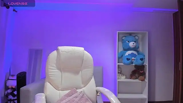 Snapshot of _wdreamgirl chatting on 11/11/25, 04:34 wdreamgirl online show from 11/11/25, 04:34