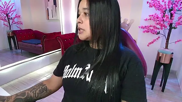 Snapshot of Black_roseee chatting on 10/25/25, 03:14 Black roseee online show from 10/25/25, 03:14