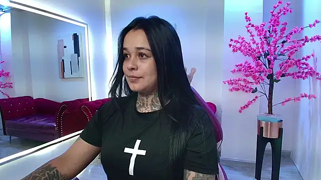 Snapshot of Black_roseee chatting on 11/06/25, 03:29 Black roseee online show from 11/06/25, 03:29