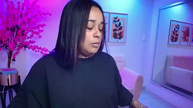 Snapshot of Black_roseee chatting on 12/03/25, 03:47 Black roseee online show from 12/03/25, 03:47