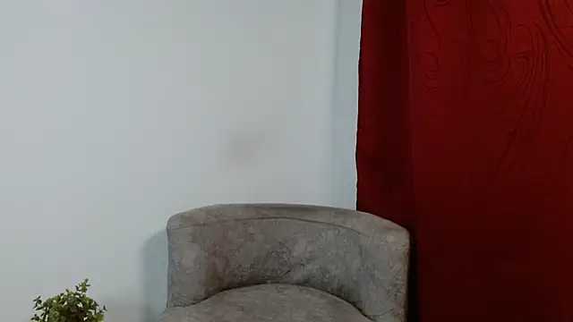 adriel escalante online show from 09/23/25, 02:25